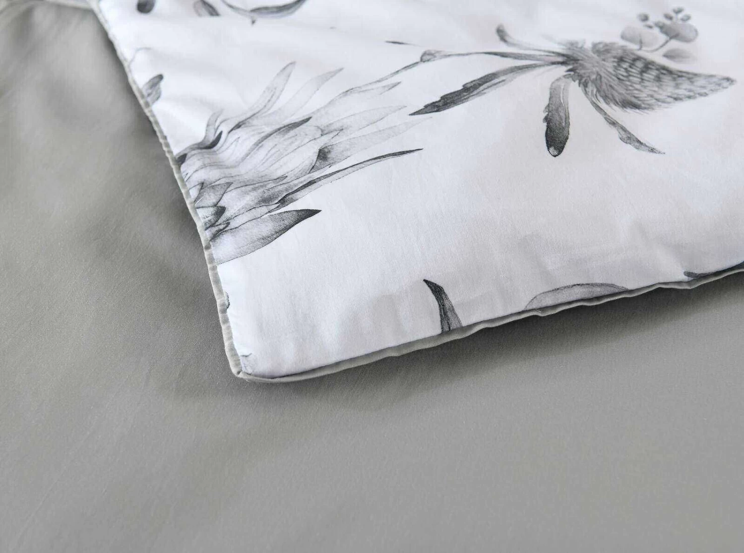 Rhodes Quilt Cover Set 5 Rhodes Quilt Cover Set - Image 5