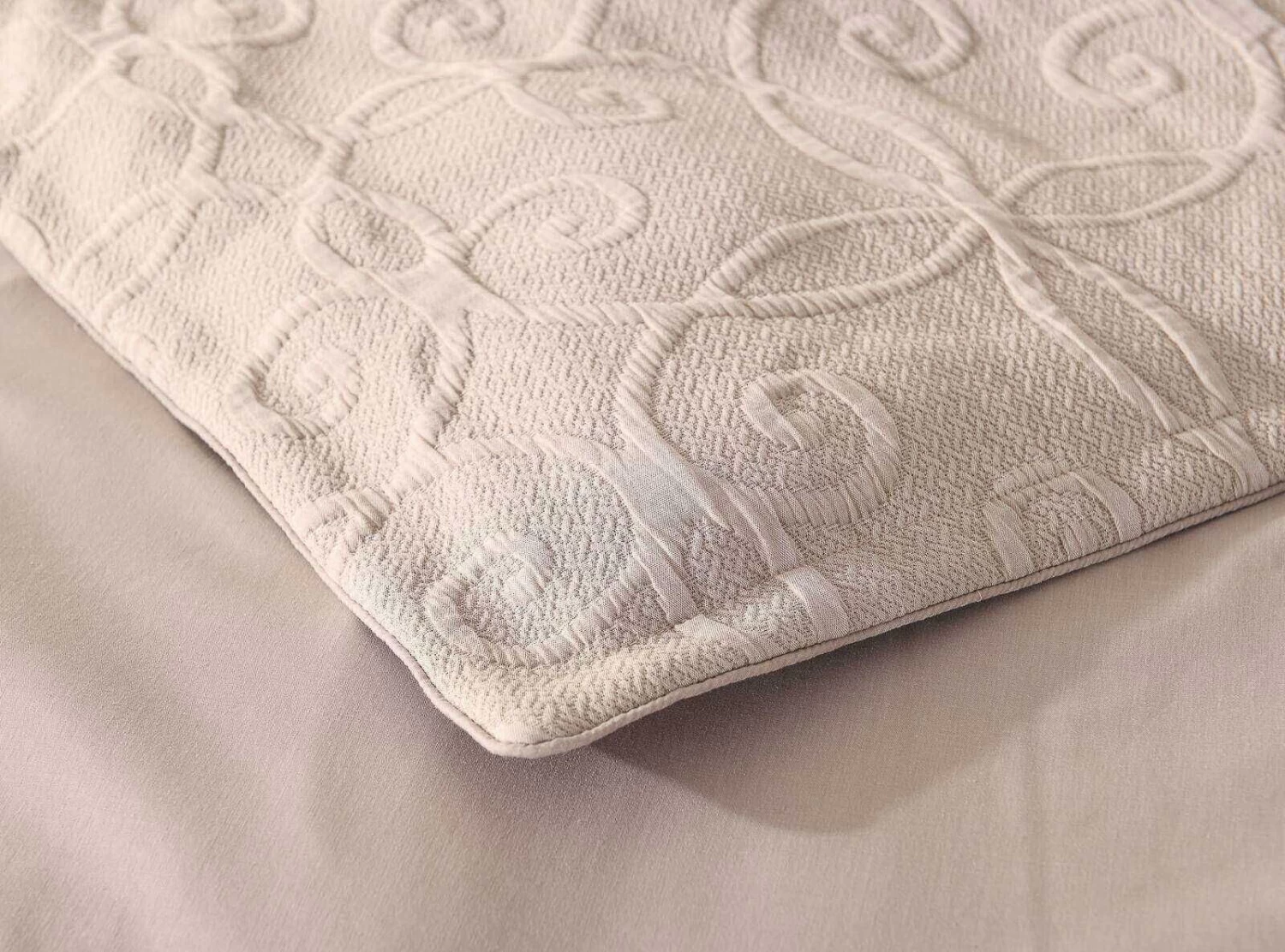 Abigail Quilt Cover Set 4 Abigail Quilt Cover Set - Image 4